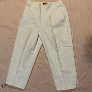 Gloria Vanderbilt Cream ankle crop pants